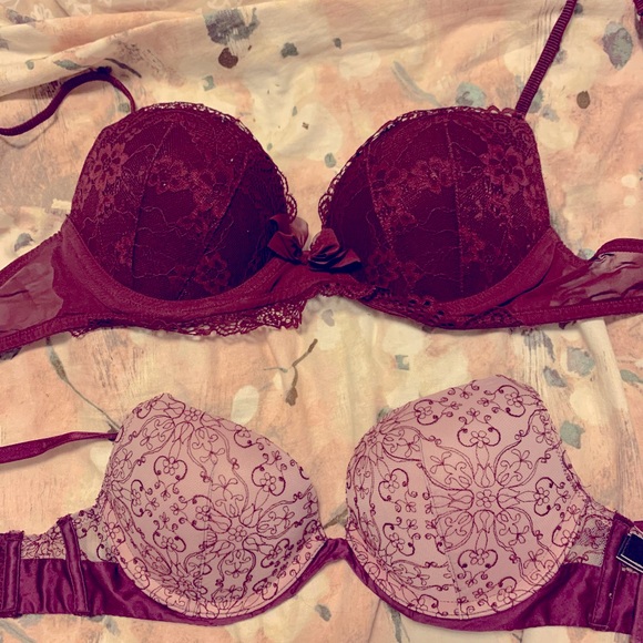 2 Push-up Bras, 32B & 32C - Picture 1 of 7